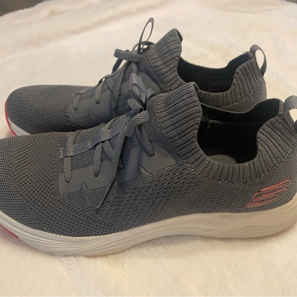 Skechers Womens Gray gently worn size 7.5 - Picture 1 of 5